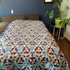 ハンドメイド　ベッドカバー　キルティング　パッチワークのサムネイル