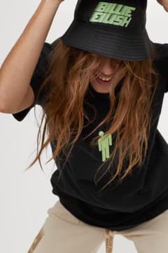 ビリーアイリッシュ H&M billie eilish 村上隆のサムネイル