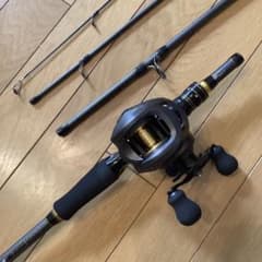 遠投ショアジギ　5ピース2.4mベイトロッド&ベイトリール　シーバス ショアジギ シーバス 4ピース 1.8m ベイトロッド&ベイトリール - メルカリ
