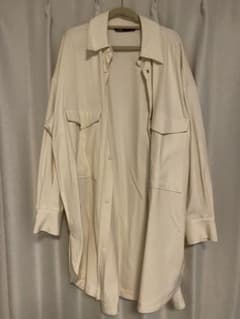 ZARA ホワイトジャケットのサムネイル