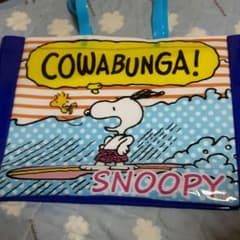 日曜日まで値下げ新品タグ付♡スヌーピープールバックのサムネイル