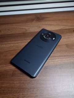 SHARP AQUOS R8 Pro SH-R80P ブラック 直販版 - メルカリ