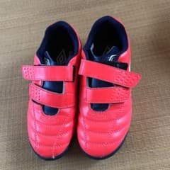 サッカーシューズ アンブロ トレーニングシューズのサムネイル