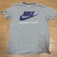 NIKE メンズ Tシャツ グレーのサムネイル