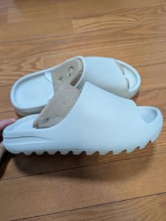 YEEZY YS-01 slide US11 CREAMクリームイージースライド - メルカリ