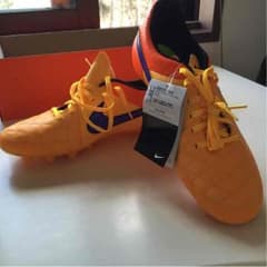 新品 ティエンポスパイクのサムネイル