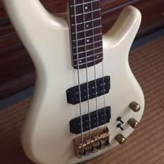 ibanez 定価 九万前後(動画あり)のサムネイル