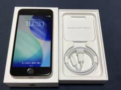 ⭐️超美品⭐️ 使用少ないiPhoneSE 第3世代（SE3）64GB スターライトのサムネイル