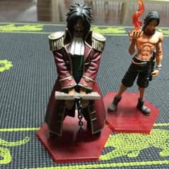 ワンピースフィギュアのサムネイル