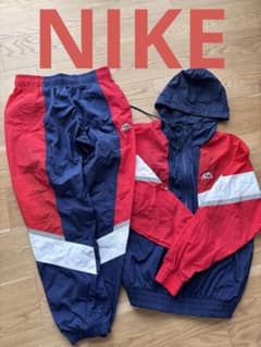 【美品】NIKE ウインドランナー 上下セットＭサイズ　筆記体ロゴ 美品】NIKE ウインドランナー 上下セットMサイズ 筆記体ロゴ - メルカリ