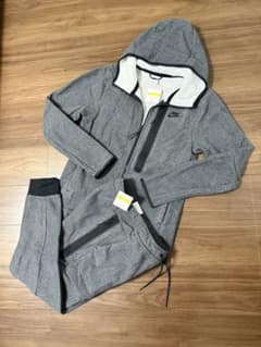 新品 グレー メンズS テックフリース セットアップ NIKE 廃盤 - メルカリ