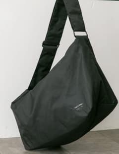 YAK PAK ショルダーバッグ（ブラック）のサムネイル