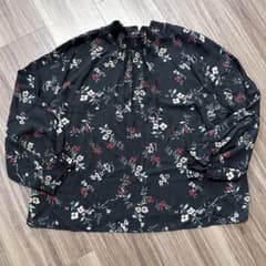 INGNI 花柄長袖ブラウスのサムネイル