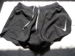 美品　NIKE ナイキ エアロスイフト ランニングパンツ L サイズ　ブラック黒のサムネイル