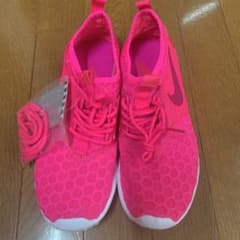 NIKE スニーカーのサムネイル