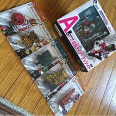 仮面ライダー ディケイドフィギュア おまけつき！大幅値下げ！！！のサムネイル