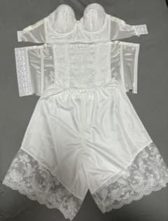 ブライダル インナー D 70 3点 セット 結婚式 hugge bridalのサムネイル