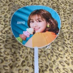 TWICE うちわのサムネイル