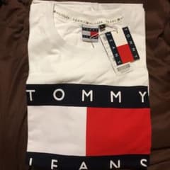 TOMMY JEANS  Tシャツ   サイズ・L   新品・タグ付きのサムネイル