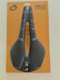 Prologo NAGO R4 PAS 3Dメッシュ サドルのサムネイル