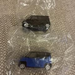 新品未開封　三菱デリカミニ　ミニカー カプセルトイ　2個セットのサムネイル