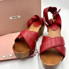 未使用 ミュウミュウ ウッドソール サンダル 厚底 レザー レッド 39 m95415346270_1.jpg?1783908865