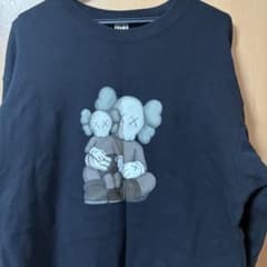 KAWS×UNIQLO クルーネック トレーナーのサムネイル