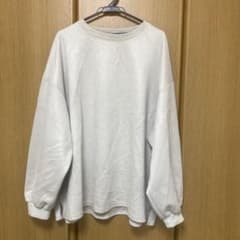 LILL スウェットのサムネイル