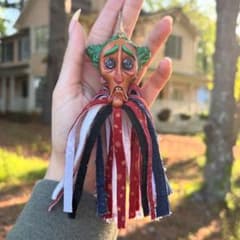 コララインとボタンの魔女 ハンドメイドチャーム（手のひらサイズ）のサムネイル