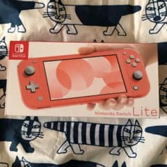 Nintendo Switch コーラル新品　24時間以内に発送のサムネイル