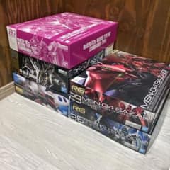 つ*る様 ガンプラまとめ売り　訳ありのサムネイル