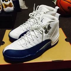 Air jordan 12 retroのサムネイル