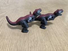 ダークフレイム　恐竜 フィギュア 2体セット ブラック×レッドのサムネイル
