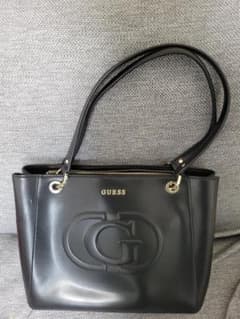 GUESS トートバッグ ブラック ロゴのサムネイル