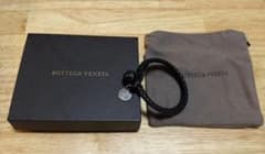 BOTTEGA VENETA イントレチャート レザーブレスレット 黒のサムネイル
