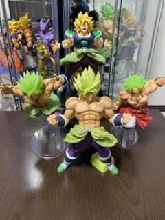 ドラゴンボールフィギュア　一番くじ　プライズ　ブロリー4体のサムネイル