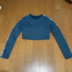 AUMNIE ヨガウェア 長袖 クロップド丈 トップス　Mサイズ AUMNIE ヨガウェア 長袖 クロップド丈 トップス Mサイズ - メルカリ