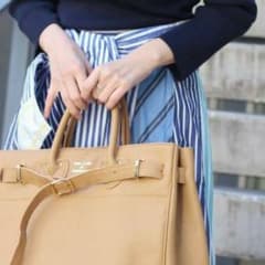 だいふく❤︎様専用です！ヤングアンドオルセン  エンボスレザートートバッグのサムネイル