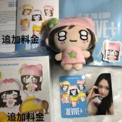 IVE revive petit-ive イソ ぬいぐるみ トレカ セット - メルカリ
