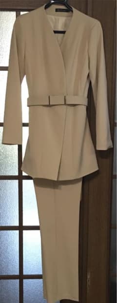 ノーカラージャケット パンツスーツのサムネイル