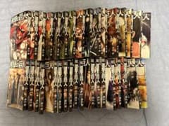 Attack Titan　Complete comic set, volumes 1-34.