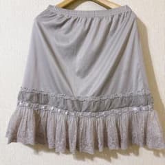 美品✨axes femme グレー フリル付きスリップ Mペチコートのサムネイル