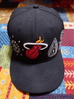 New Era Miami Heat キャップ ブラック ペイズリーのサムネイル