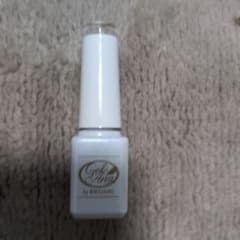 ホワイト ジェルネイル by RECOG