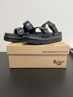 Dr.Martens ドクターマーチン MYLES BLACKのサムネイル