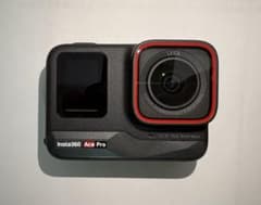 Insta360Ace Pro+sdカード128互換性バッテリ2個&充電器セットのサムネイル