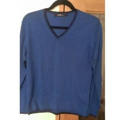 青色 Vネックニットのサムネイル