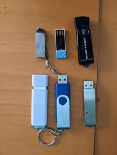USB 3.0 8G 4個、256MB ２個のサムネイル