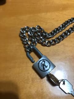 南京錠  ネックレスのサムネイル