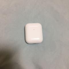 iPhone 純正 第二世代AirPods ケースのサムネイル